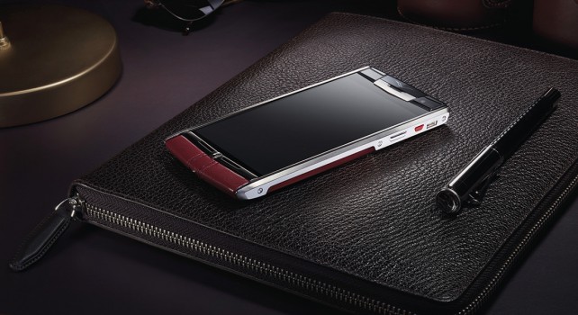 Vertu Signature Touch : Le design au service de la performance